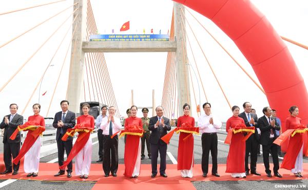 Khánh thành cầu Bạch Đằng